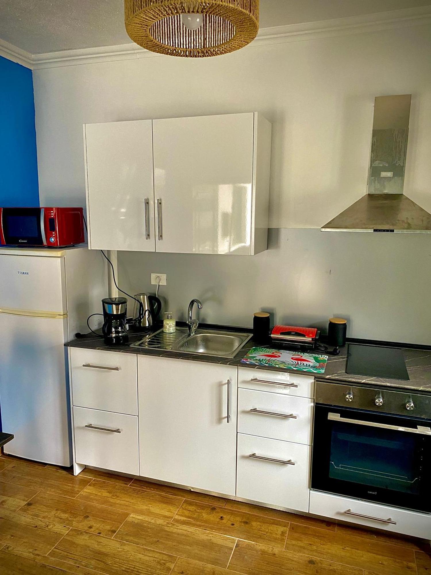 Apkanariooo Apartment