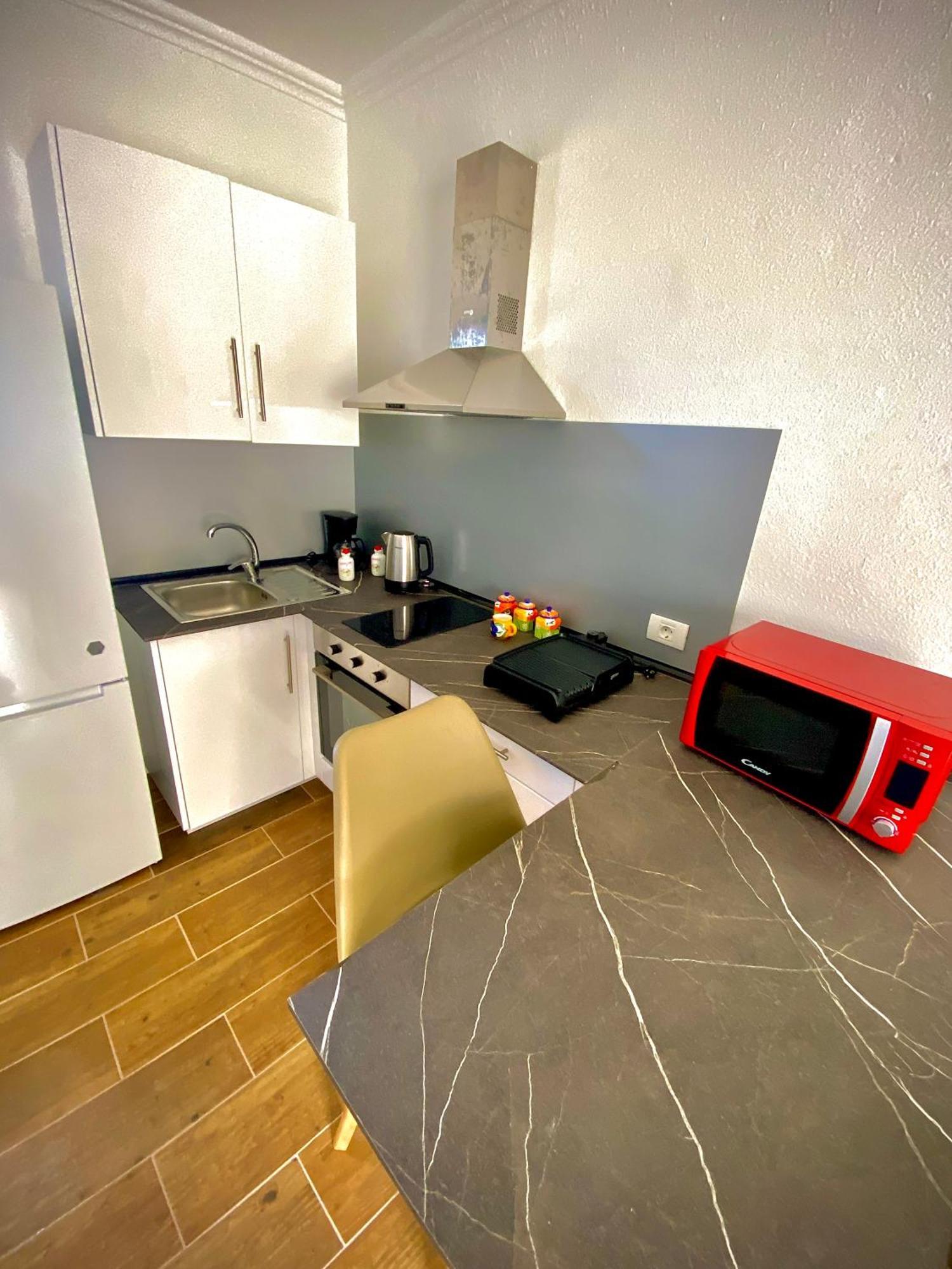 Apkanariooo Apartment